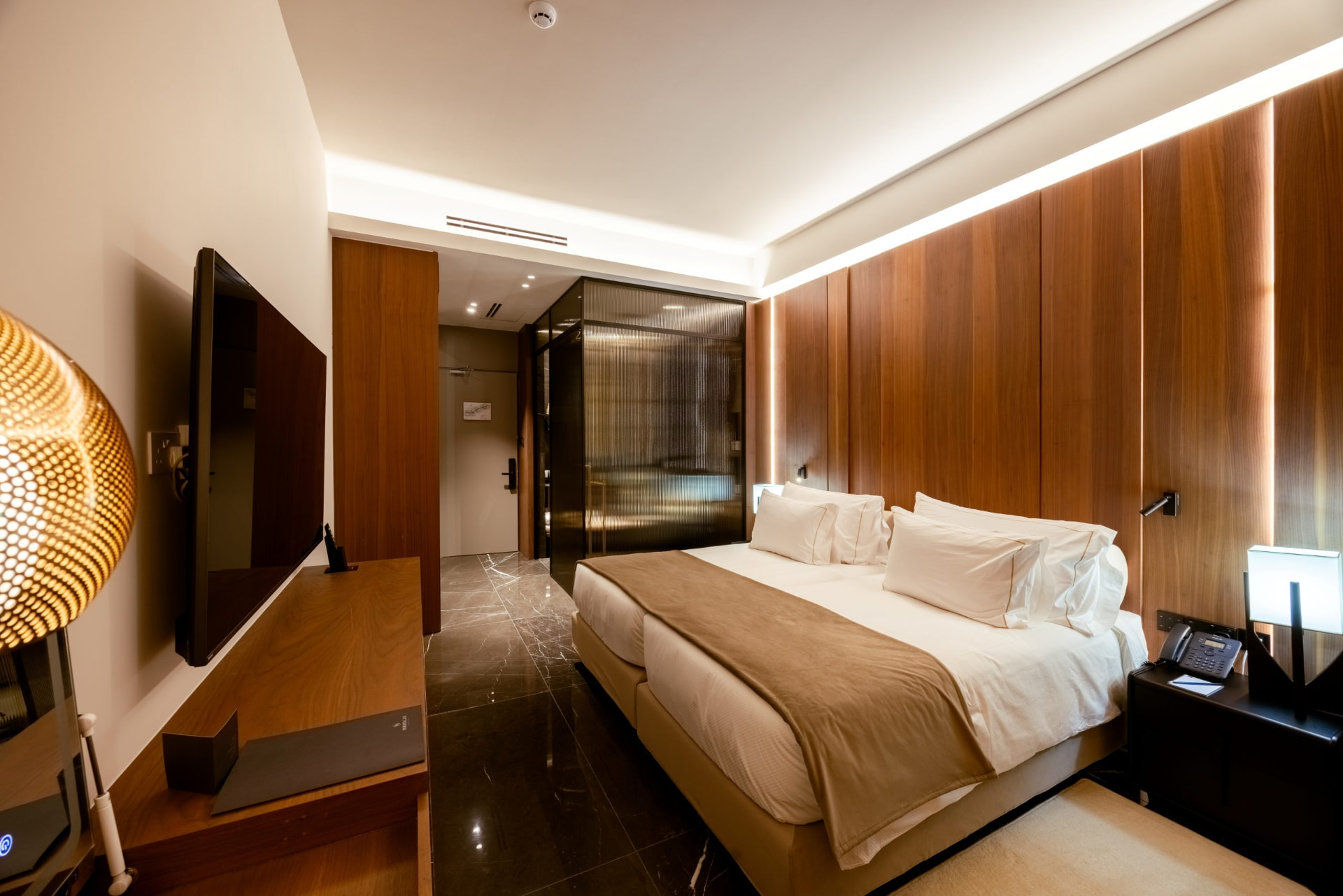 Guest room at Serbellas Boutique Hotel